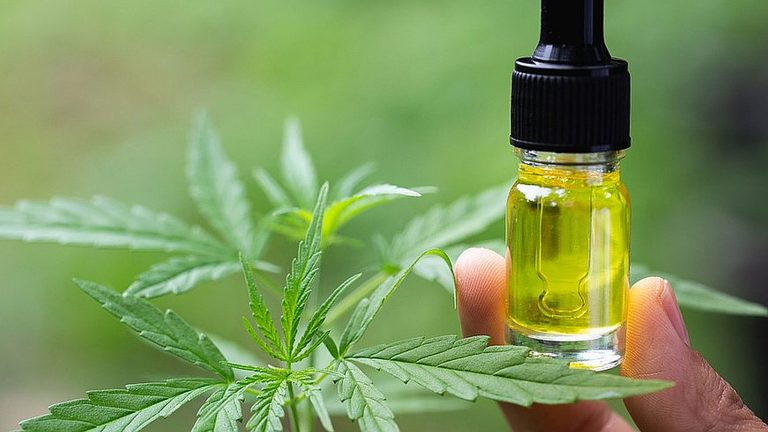 How to Make Cannabis Oil: A Comprehensive Guide